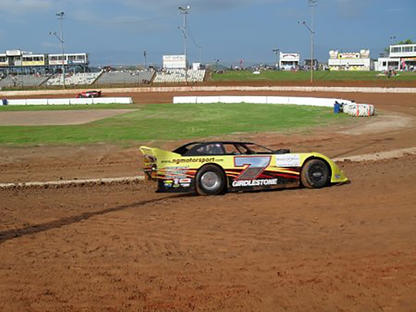 Rocket Dirt Late Model first warm up lap Brisbane Speedway 3/1/2011